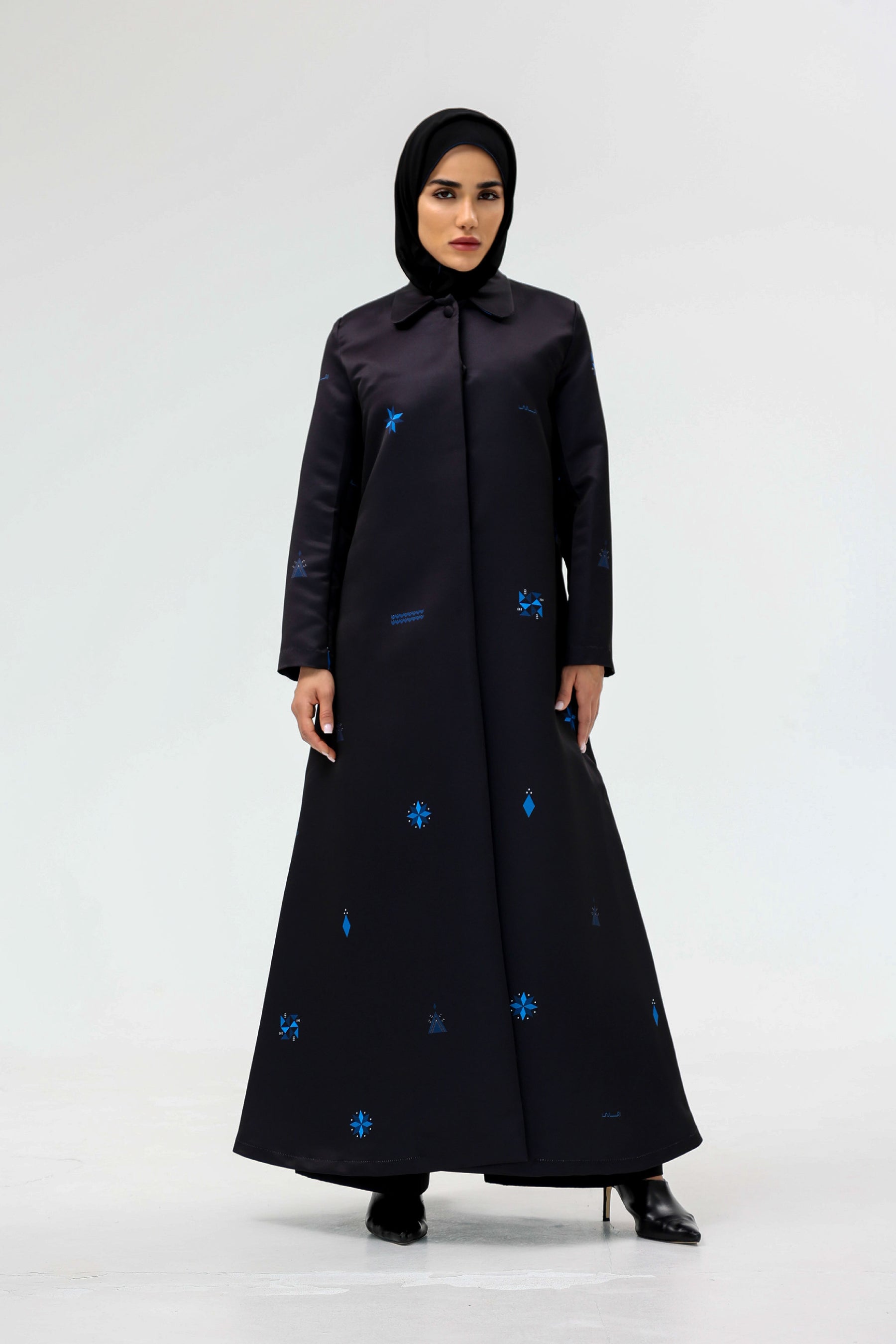 Printed Al-Qatt Al-Asiri Abaya in Midnight