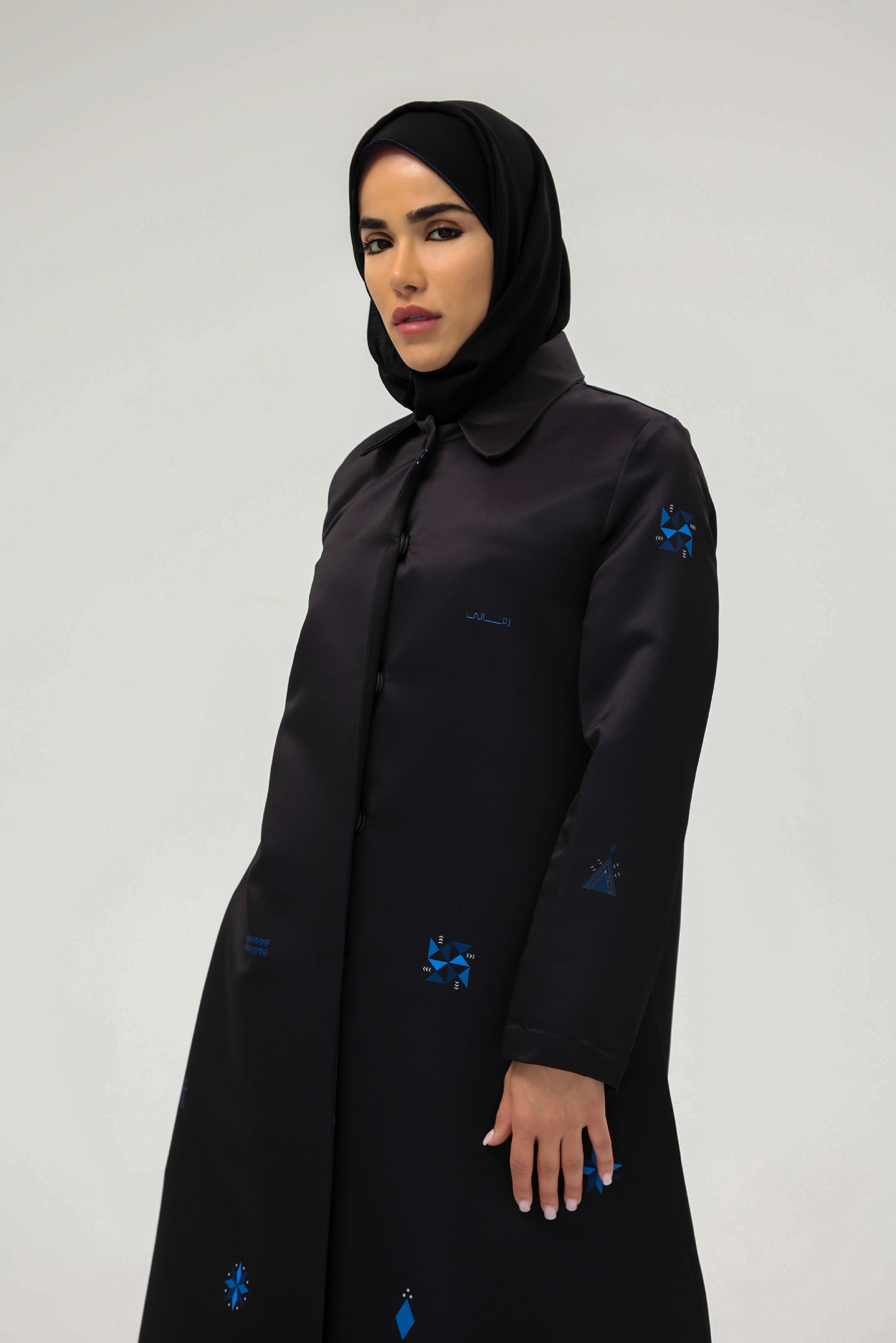 Printed Al-Qatt Al-Asiri Abaya in Midnight