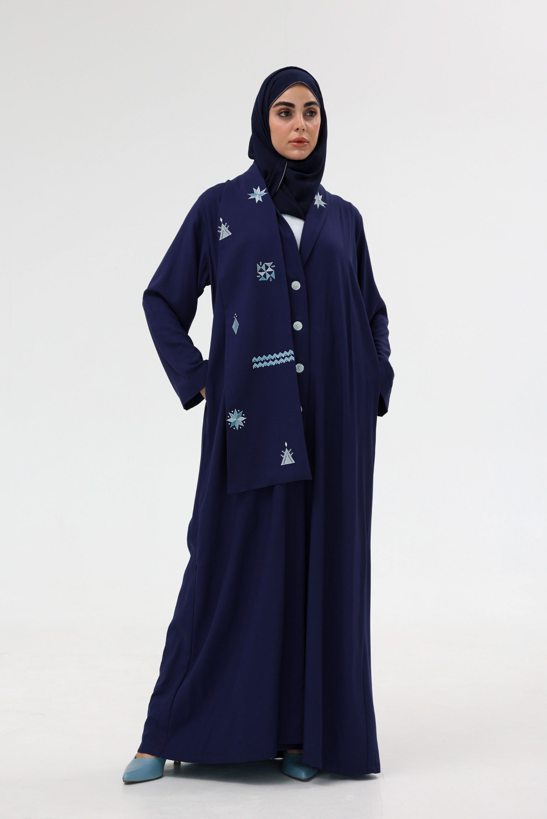 Shawl Abaya with Al-Qatt Al-Asiri